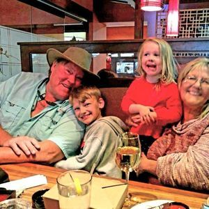 Meet your Posher, Debi